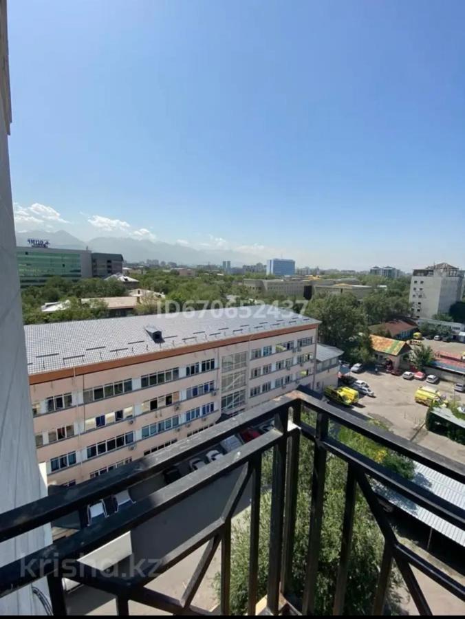 Студия В Центре Города, В «Золотом Квадрате» Almaty Exterior foto